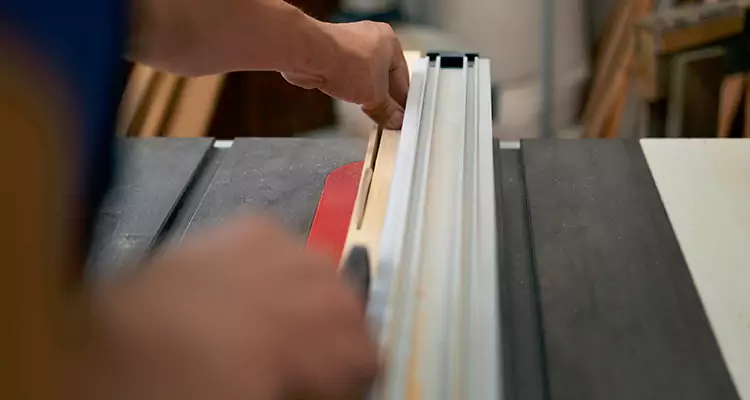 Bifold Door Seal Repair in Buenaventura Lakes, FL