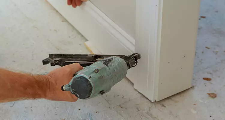 Fix Garage Door Panel in Buenaventura Lakes, FL