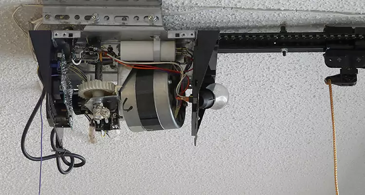 Emergency Garage Door Opener Repair in Buenaventura Lakes, FL