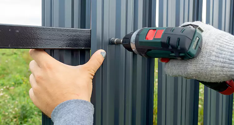 Metal Gate Repair in Buenaventura Lakes, FL