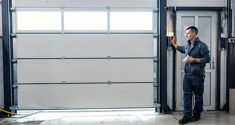 Modern Overhead Door Repair in Buenaventura Lakes, FL