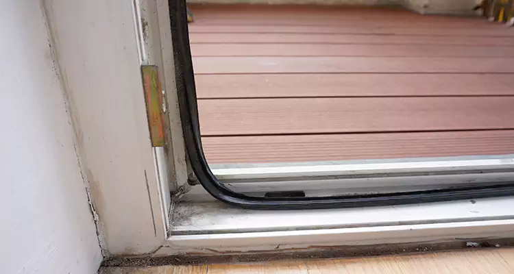 Why Choose Us for Leaking Sliding Glass Door Repair in Buenaventura Lakes, FL?