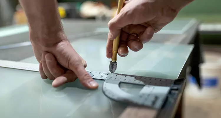 Glass Scratch Repair in Buenaventura Lakes, FL