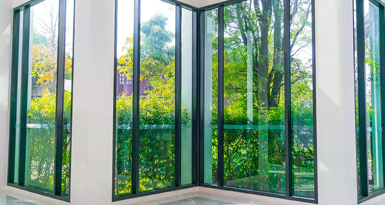 Emergency Balcony Door Glass Repair in Buenaventura Lakes, FL