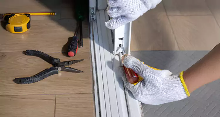 Closet Sliding Door Track Repair in Buenaventura Lakes, FL