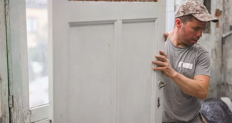 Home Front Door Replacement in Buenaventura Lakes, FL