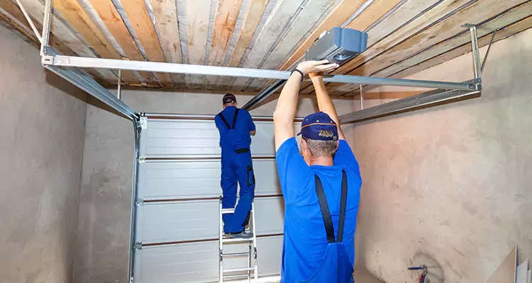 Garage Door Opener Technician in Buenaventura Lakes, FL