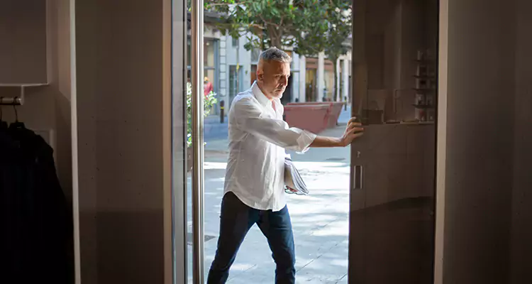 Reliable Pella Patio Door Repair Services for Opening Issues in Buenaventura Lakes, FL