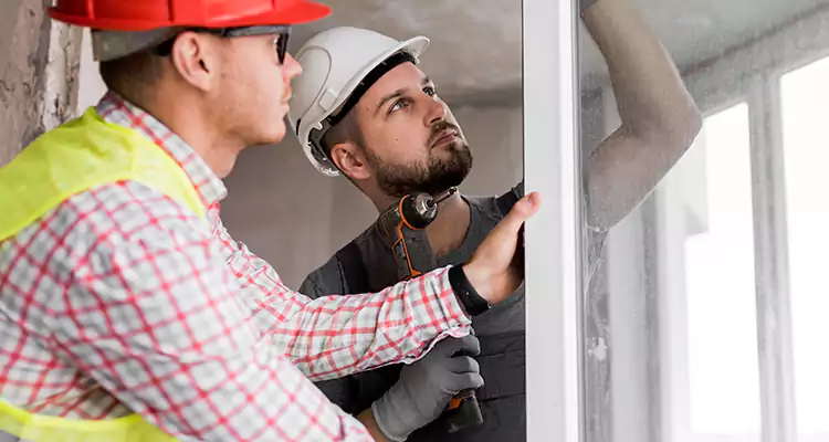 Sliding Patio Door Sticking? Expert Repair in Buenaventura Lakes, FL.