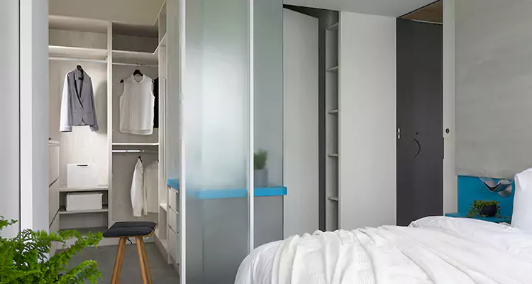 Closet Door Bi Fold Installation in Buenaventura Lakes, FL