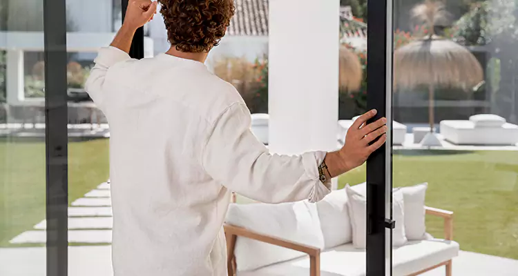 Fix Backyard Sliding Door Hard To Operate in Buenaventura Lakes, FL