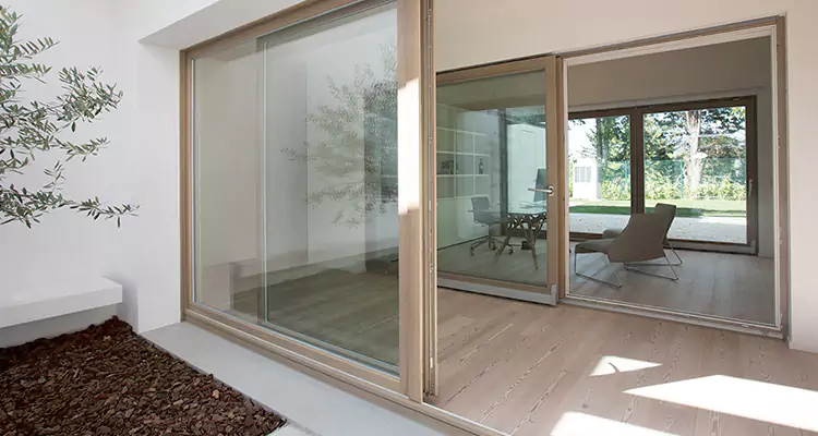 Sliding Screen Door Bottom Track Replacement in Buenaventura Lakes, FL